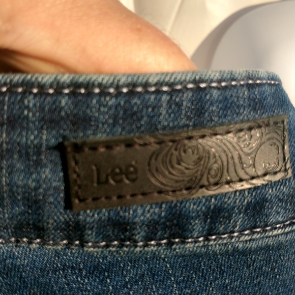 Lee pre-owned Classic Fit Women's Size 12 Jeans - Picture 7 of 8